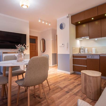 Apartamenty Mistral Z Parkingiem - Promenada & Morze - Apartamenty Na Wyspie Świnoujście Exteriör bild