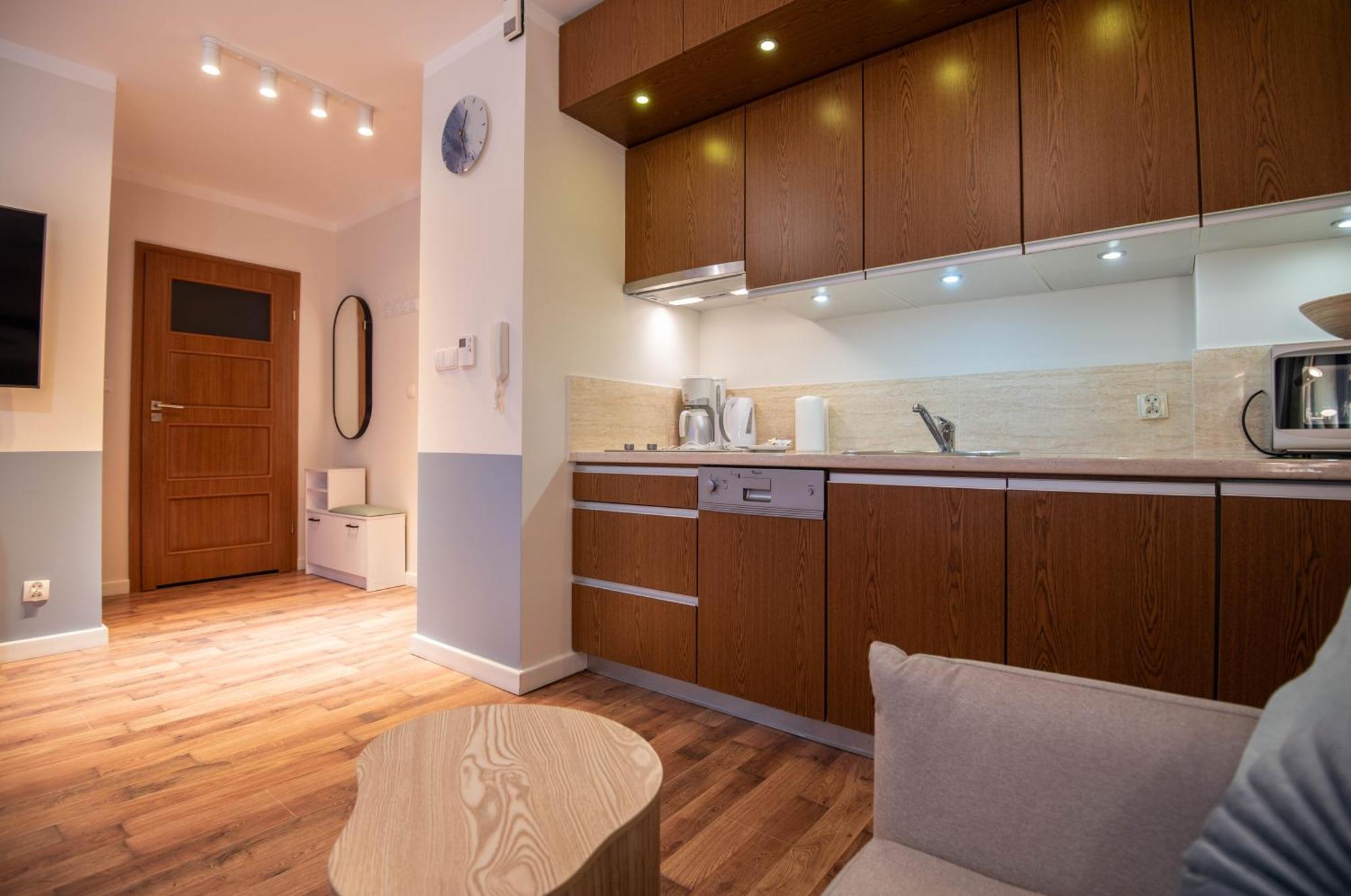 Apartamenty Mistral Z Parkingiem - Promenada & Morze - Apartamenty Na Wyspie Świnoujście Exteriör bild