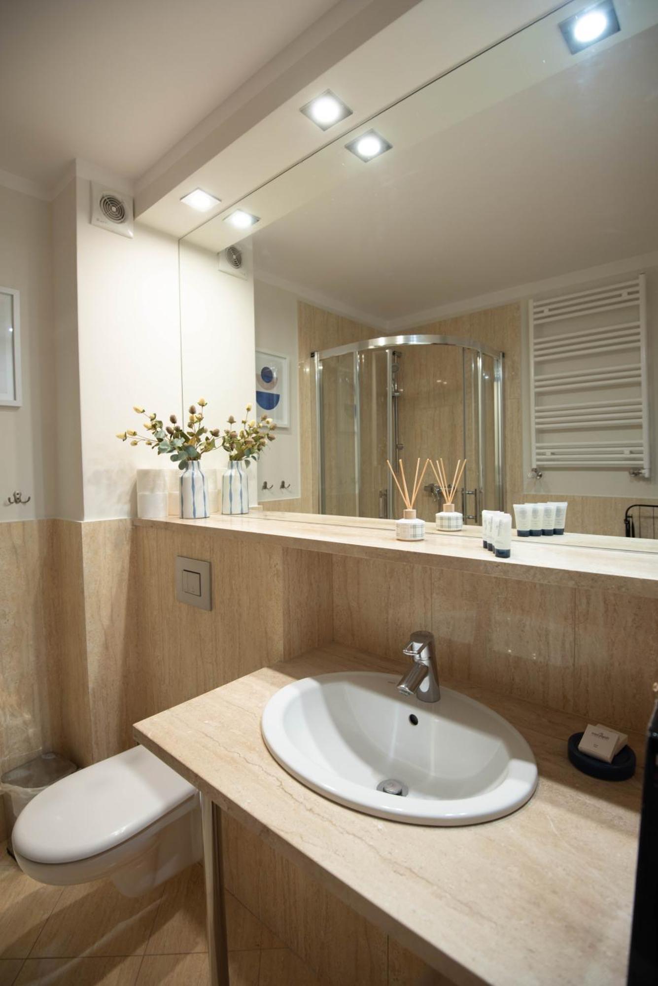 Apartamenty Mistral Z Parkingiem - Promenada & Morze - Apartamenty Na Wyspie Świnoujście Exteriör bild